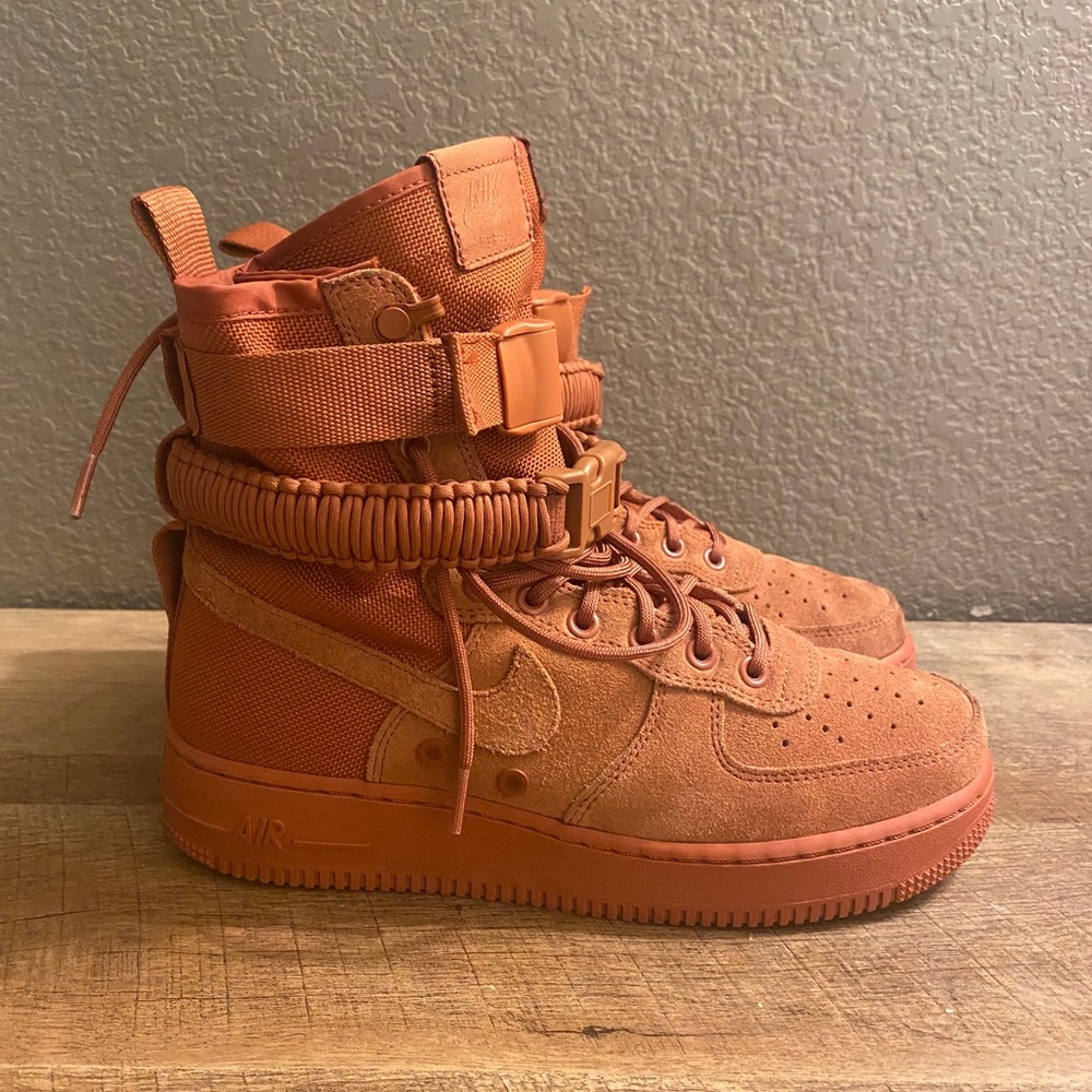 Nike SF Air Force 1 “dusty peach”